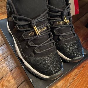 Jordan Retro 11 (Heiress Black Stingray (GS)